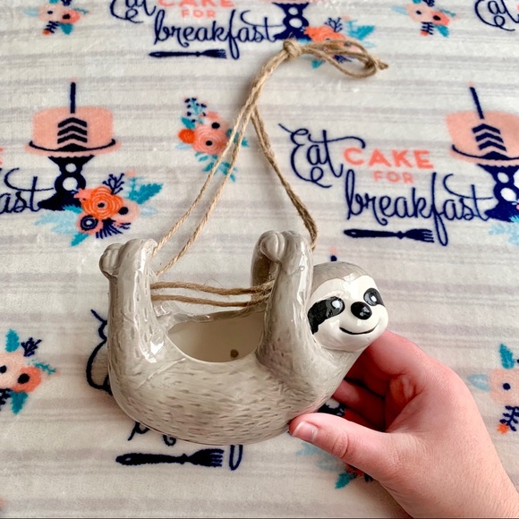 🦥 Ceramic Wall / Ceiling Hanging Sloth Planter 🦥 - Picture 2 of 6